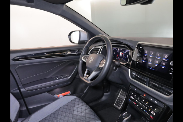 Volkswagen T-Roc 1.5 TSI R-Line 150 pk Automaat (DSG) | Verlengde garantie | Navigatie | Parkeersensoren (Park assist) | Achteruitrijcamera | Stoelverwarming | R-Line |