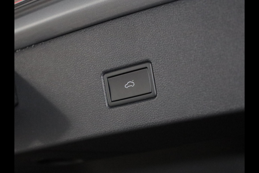 Volkswagen T-Roc 1.5 TSI R-Line 150 pk Automaat (DSG) | Verlengde garantie | Navigatie | Parkeersensoren (Park assist) | Achteruitrijcamera | Stoelverwarming | R-Line |