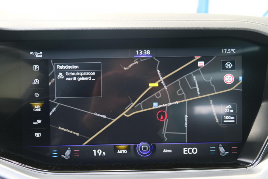 Volkswagen Touareg R-Line 3.0L V6 286pk > GRIJSKENTEKEN < Airco, Cruise, Navi, PDC, Luchtvering, Camera, Schuifdak, Trekhaak.