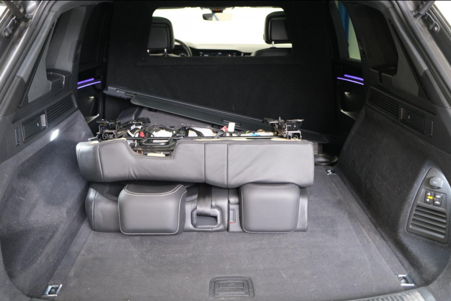 Volkswagen Touareg R-Line 3.0L V6 286pk > GRIJSKENTEKEN < Airco, Cruise, Navi, PDC, Luchtvering, Camera, Schuifdak, Trekhaak.
