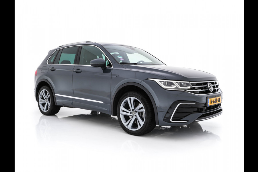 Volkswagen Tiguan 1.4 TSI R-Line Business+ (Plug-in) (INCL-BTW) Aut. *PANO | FULL-LED | ADAPTIVE-CRUISE | DIGI-COCKPIT | HEATED-COMFORTSEATS | NAV-FULLMAP | DAB+ | TOWBAR | PRIVACY-GLASS | ECC | PDC | 19''ALU