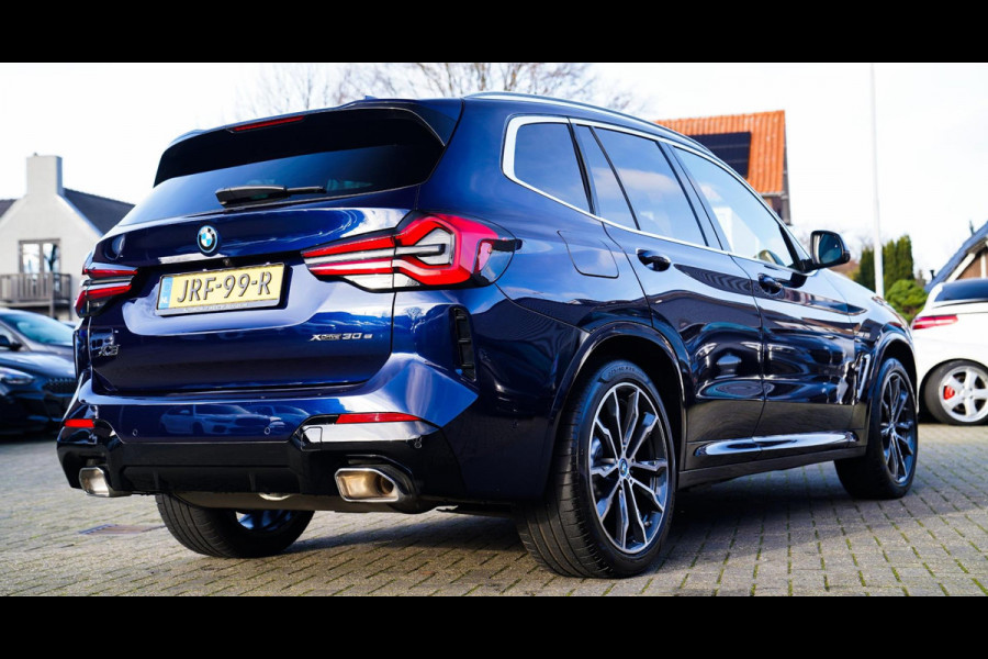 BMW X3 XDrive30e High executive | M-pakket | Panorama | Camera | Harman/Kardon | Stuuwiel verwarmd | Luxe Nappa Leder | 20 inch |