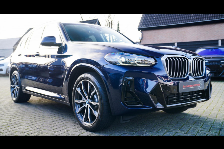 BMW X3 XDrive30e High executive | M-pakket | Panorama | Camera | Harman/Kardon | Stuuwiel verwarmd | Luxe Nappa Leder | 20 inch |