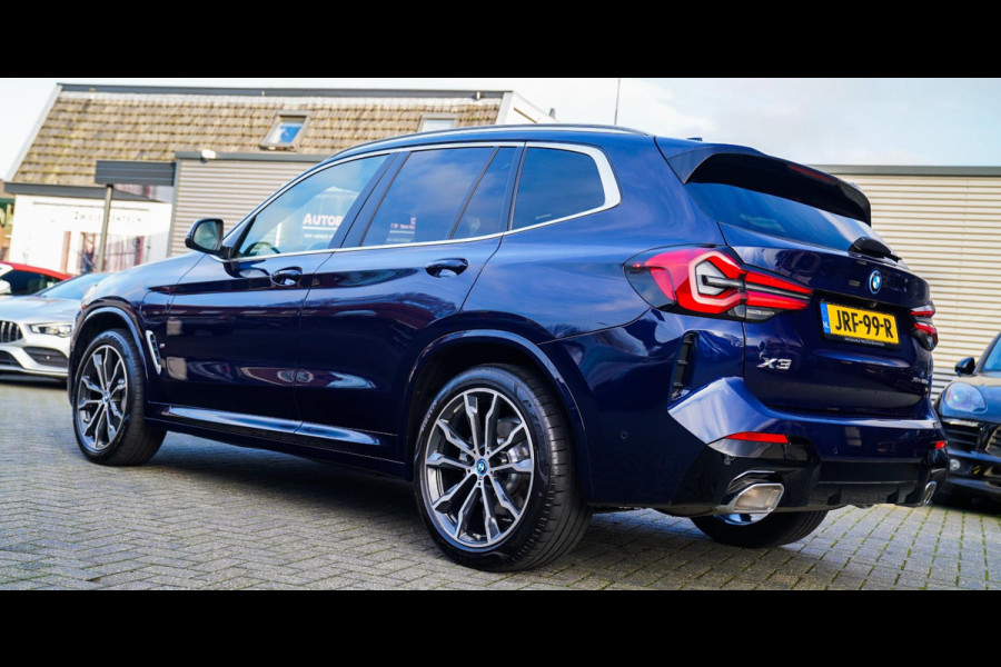 BMW X3 XDrive30e High executive | M-pakket | Panorama | Camera | Harman/Kardon | Stuuwiel verwarmd | Luxe Nappa Leder | 20 inch |