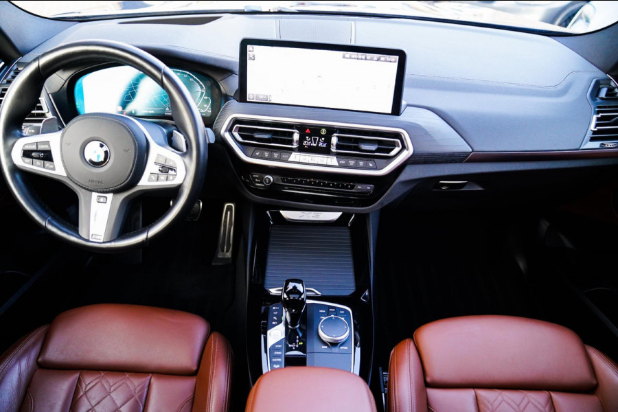 BMW X3 XDrive30e High executive | M-pakket | Panorama | Camera | Harman/Kardon | Stuuwiel verwarmd | Luxe Nappa Leder | 20 inch |