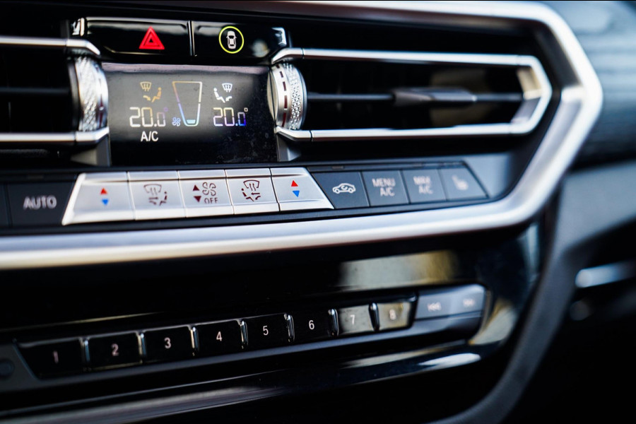 BMW X3 XDrive30e High executive | M-pakket | Panorama | Camera | Harman/Kardon | Stuuwiel verwarmd | Luxe Nappa Leder | 20 inch |