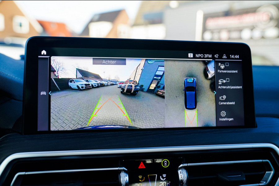 BMW X3 XDrive30e High executive | M-pakket | Panorama | Camera | Harman/Kardon | Stuuwiel verwarmd | Luxe Nappa Leder | 20 inch |