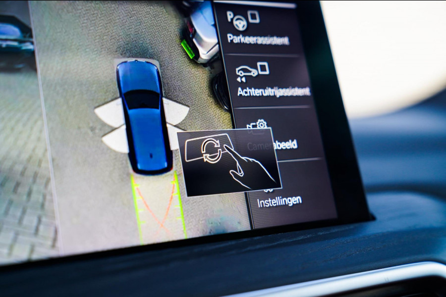 BMW X3 XDrive30e High executive | M-pakket | Panorama | Camera | Harman/Kardon | Stuuwiel verwarmd | Luxe Nappa Leder | 20 inch |