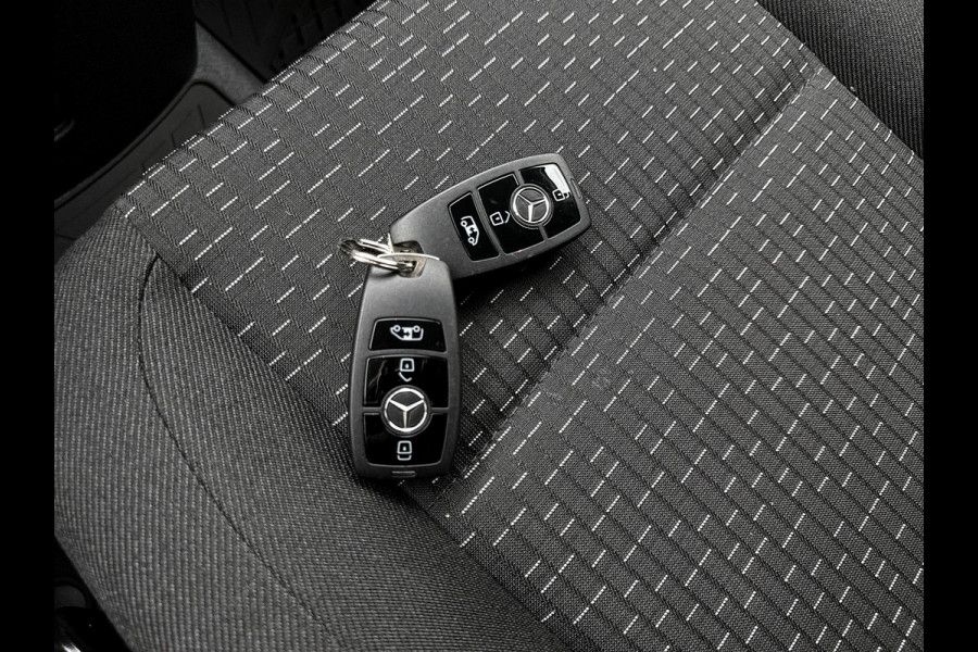 Mercedes-Benz Vito 116 CDI L2 Pro Led voor + achter Parkeerpakket Achterklep Trekhaak Achteruitrijcamera Apple Carplay/Android Auto Betimmering Cru