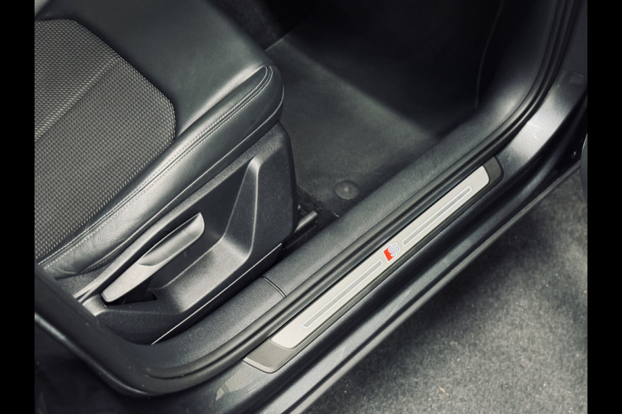 Audi Q2 35 TFSI S Edition S-Line | LED | Camera | Trekhaak