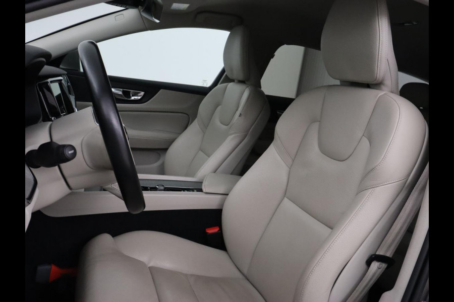 Volvo V60 2.0 B4 Inscription | Trekhaak | Leder | Stoel & stuurverwarming | Camera | Adaptive cruise | Carplay | Navigatie | Keyless | Climate control | Parkeerhulp