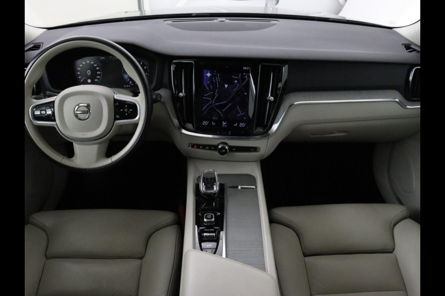 Volvo V60 2.0 B4 Inscription | Trekhaak | Leder | Stoel & stuurverwarming | Camera | Adaptive cruise | Carplay | Navigatie | Keyless | Climate control | Parkeerhulp