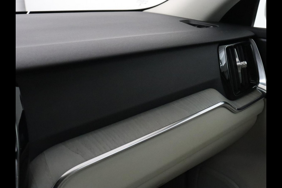 Volvo V60 2.0 B4 Inscription | Trekhaak | Leder | Stoel & stuurverwarming | Camera | Adaptive cruise | Carplay | Navigatie | Keyless | Climate control | Parkeerhulp