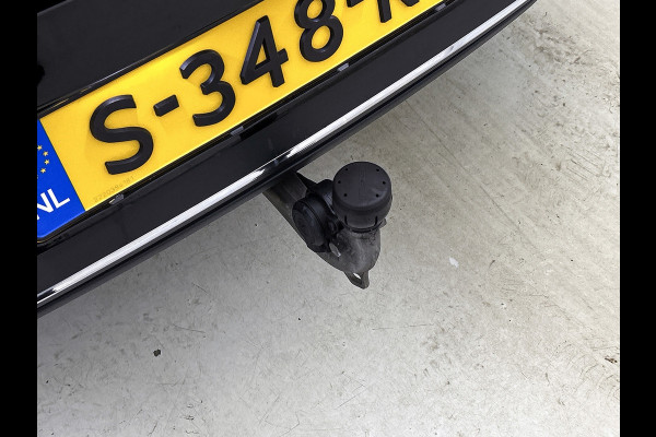 Mercedes-Benz CLA-Klasse 200 Business Solution Progressive(Dealer OnderH, SfeerV, Camera, Trekhaak, StoelV, Carplay, PDC, Etc)