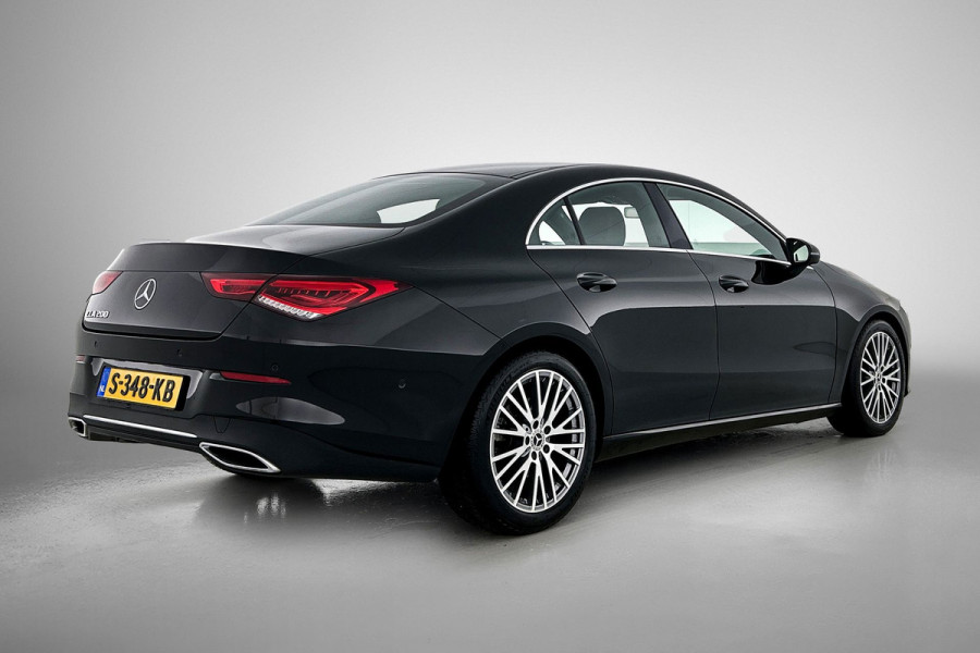 Mercedes-Benz CLA-Klasse 200 Business Solution Progressive(Dealer OnderH, SfeerV, Camera, Trekhaak, StoelV, Carplay, PDC, Etc)