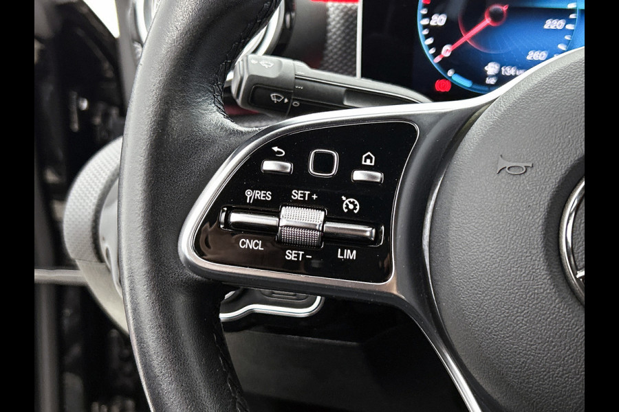 Mercedes-Benz CLA-Klasse 200 Business Solution Progressive(Dealer OnderH, SfeerV, Camera, Trekhaak, StoelV, Carplay, PDC, Etc)