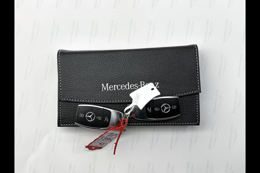 Mercedes-Benz CLA-Klasse 200 Business Solution Progressive(Dealer OnderH, SfeerV, Camera, Trekhaak, StoelV, Carplay, PDC, Etc)