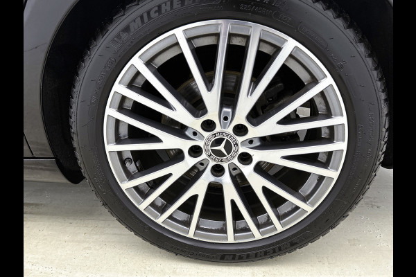 Mercedes-Benz CLA-Klasse 200 Business Solution Progressive(Dealer OnderH, SfeerV, Camera, Trekhaak, StoelV, Carplay, PDC, Etc)