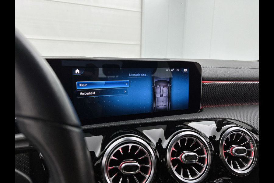 Mercedes-Benz CLA-Klasse 200 Business Solution Progressive(Dealer OnderH, SfeerV, Camera, Trekhaak, StoelV, Carplay, PDC, Etc)