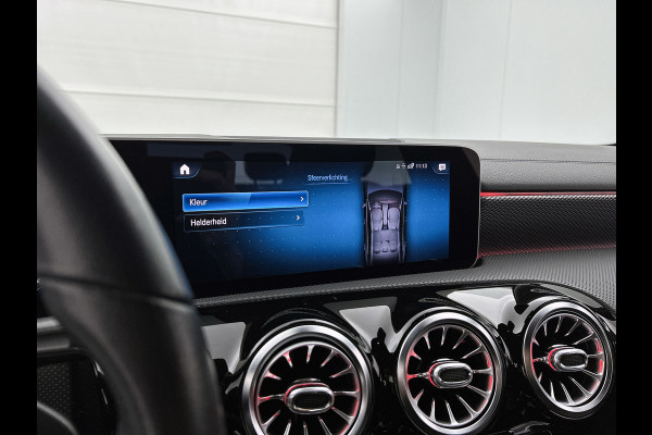 Mercedes-Benz CLA-Klasse 200 Business Solution Progressive(Dealer OnderH, SfeerV, Camera, Trekhaak, StoelV, Carplay, PDC, Etc)
