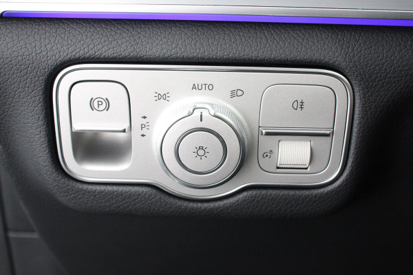 Mercedes-Benz GLE 350 e 4MATIC Plug in Hybride AMG Night | Panorama dak | Navigatie | Climate Control | Led | Dab | Camera | Wegklapbare Trekhaak |