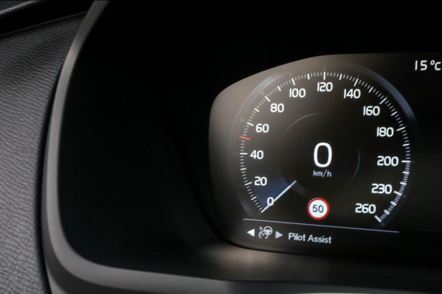 Volvo XC90 2.0 T8 Recharge AWD - PANO - LUCHTVERING - ELEKTR. STOELEN - HARMAN KARDON - HEAD UP