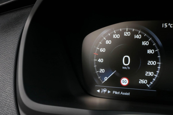 Volvo XC90 2.0 T8 Recharge AWD - PANO - LUCHTVERING - ELEKTR. STOELEN - HARMAN KARDON - HEAD UP