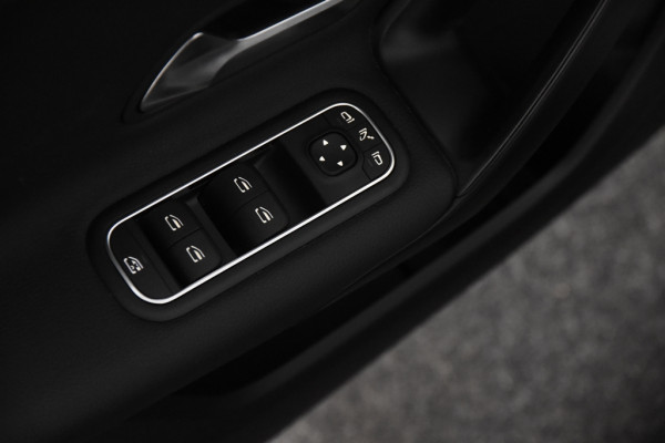 Mercedes-Benz A-Klasse 180 Business Solution *1ste Eigenaar*Stoelverwarming*Camera*