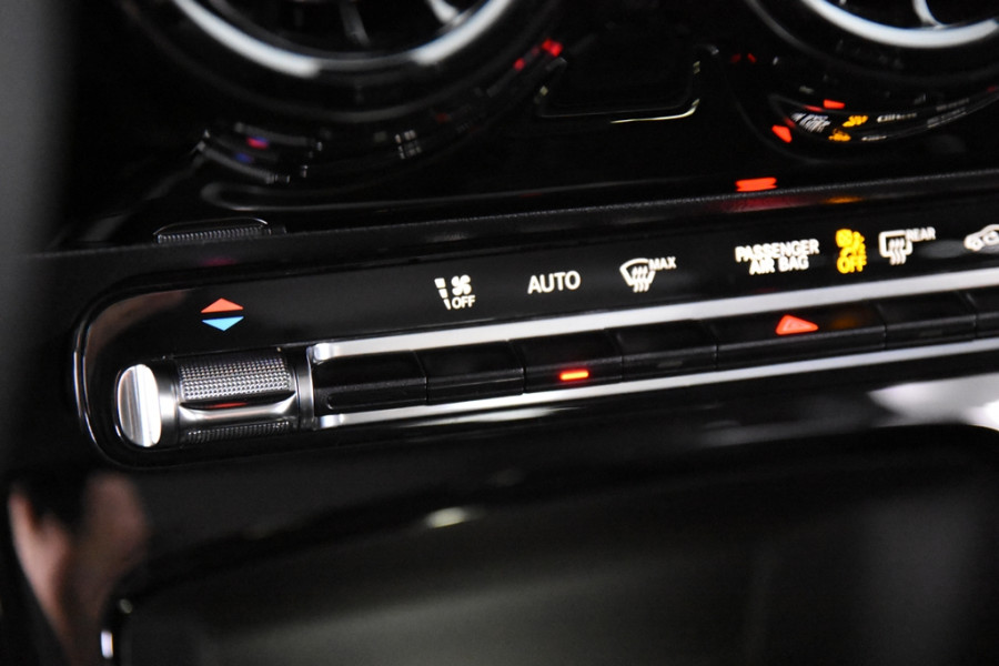 Mercedes-Benz A-Klasse 180 Business Solution *1ste Eigenaar*Stoelverwarming*Camera*