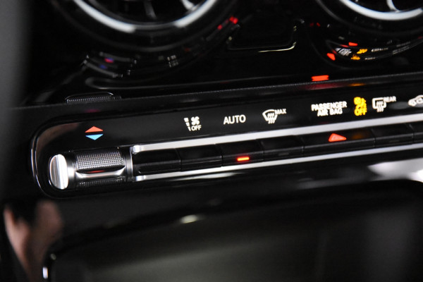 Mercedes-Benz A-Klasse 180 Business Solution *1ste Eigenaar*Stoelverwarming*Camera*