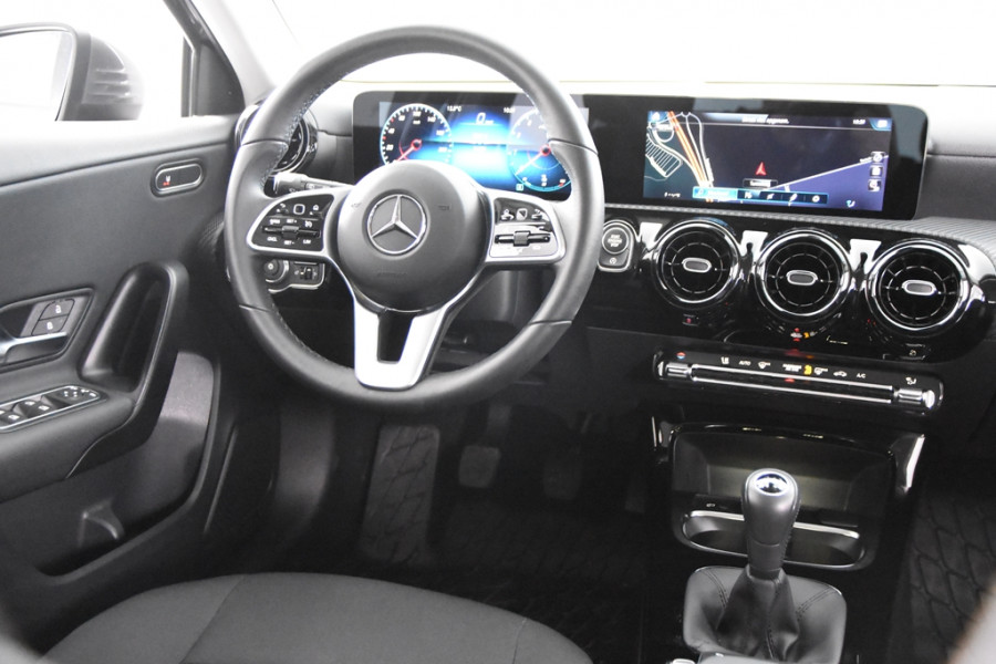 Mercedes-Benz A-Klasse 180 Business Solution *1ste Eigenaar*Stoelverwarming*Camera*