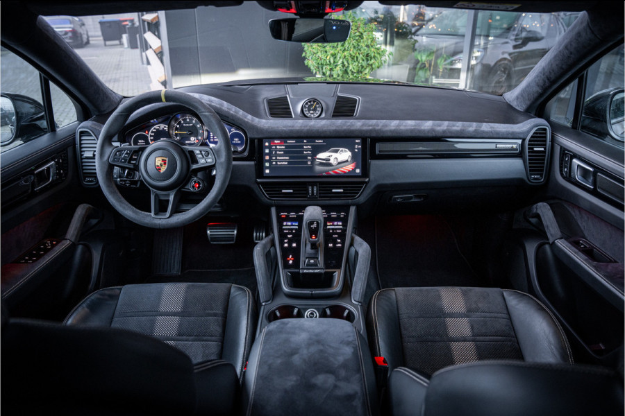 Porsche Cayenne Coupé 4.0 Turbo GT - Mahogany Metallic | Sport Chrono + | Alcantara | Bose | Memory