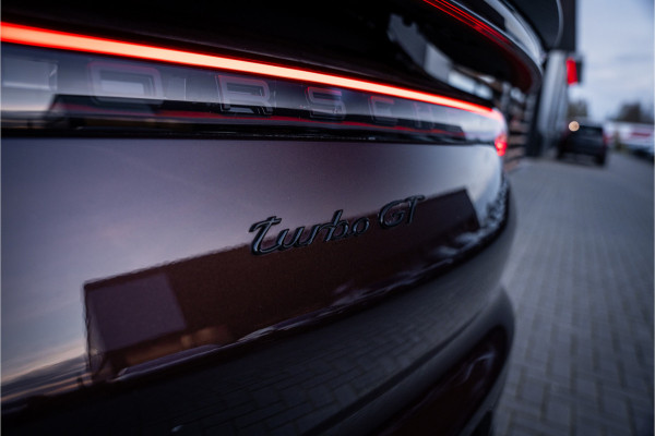 Porsche Cayenne Coupé 4.0 Turbo GT - Mahogany Metallic | Sport Chrono + | Alcantara | Bose | Memory