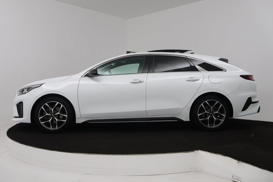 Kia ProCeed 1.5 T-GDI GT-PlusLine (PANORAMADAK, ACHTERUITRIJCAMERA, ELEKTR STOELEN, STOEL/STUUR VERWARMING)