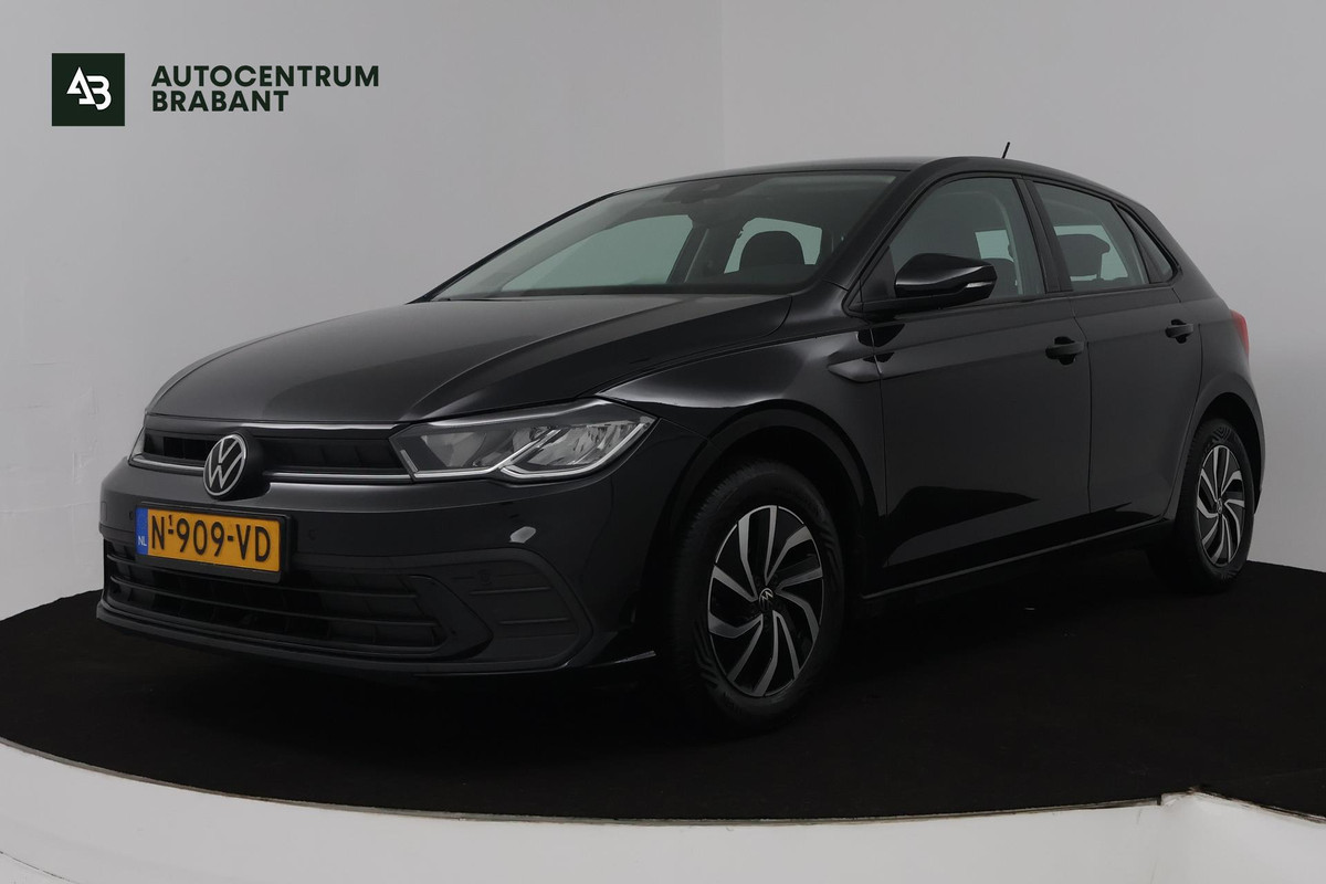 Volkswagen Polo 1.0 TSI Life Business (NAVIGATIE, STOELVERWARMING, ACHTERUITRIJCAMERA, ADAPTIVE CRUISE CONTROL, PARKEERSENSOREN)