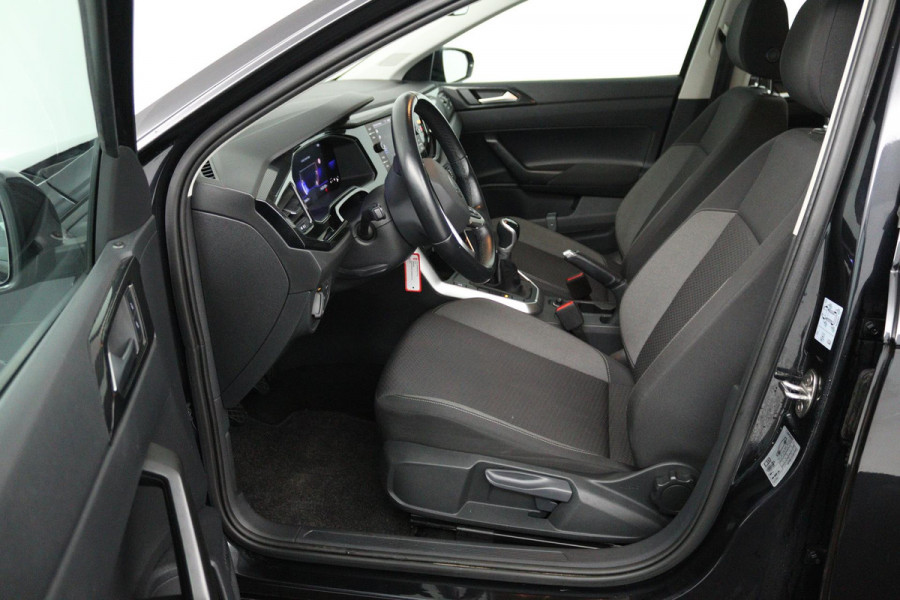 Volkswagen Polo 1.0 TSI Life Business (NAVIGATIE, STOELVERWARMING, ACHTERUITRIJCAMERA, ADAPTIVE CRUISE CONTROL, PARKEERSENSOREN)