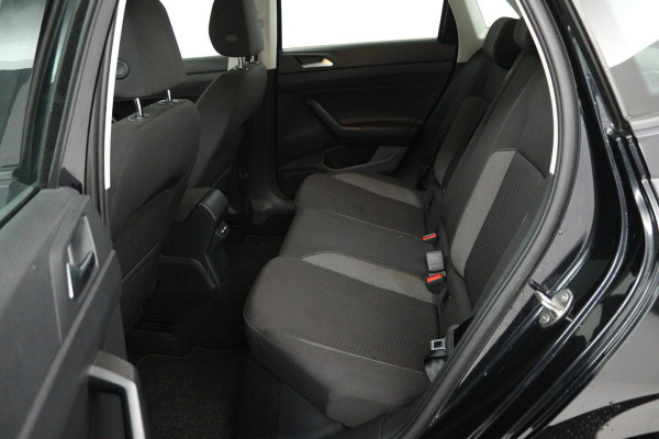 Volkswagen Polo 1.0 TSI Life Business (NAVIGATIE, STOELVERWARMING, ACHTERUITRIJCAMERA, ADAPTIVE CRUISE CONTROL, PARKEERSENSOREN)
