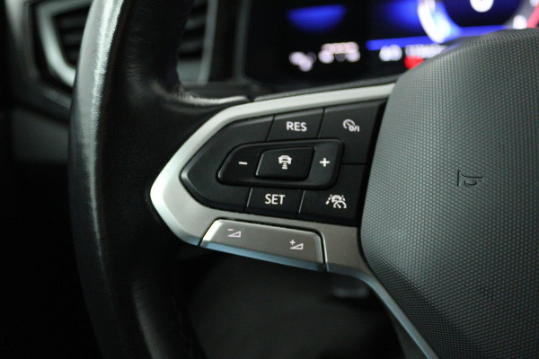 Volkswagen Polo 1.0 TSI Life Business (NAVIGATIE, STOELVERWARMING, ACHTERUITRIJCAMERA, ADAPTIVE CRUISE CONTROL, PARKEERSENSOREN)