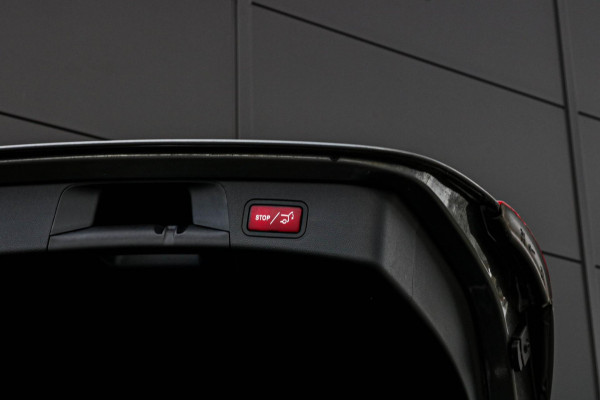 Mercedes-Benz C-Klasse Estate 180 - CARPLAY - NAVI - CAMERA - DEALER ONDERHOUDEN - STOELVERWARMING - SFEERVERLICHTING - DAB+ C180