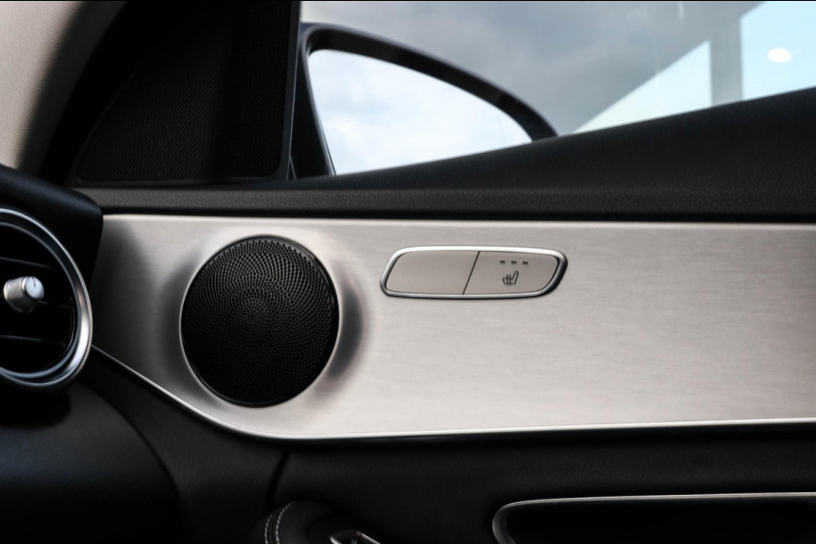 Mercedes-Benz C-Klasse Estate 180 - CARPLAY - NAVI - CAMERA - DEALER ONDERHOUDEN - STOELVERWARMING - SFEERVERLICHTING - DAB+ C180