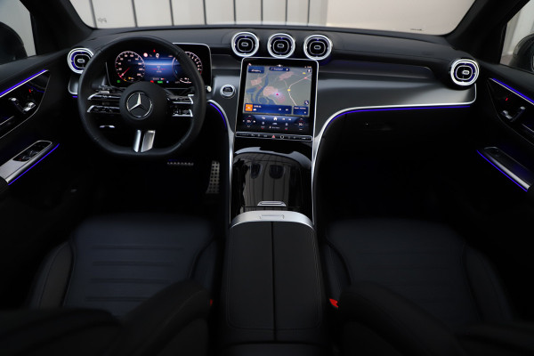 Mercedes-Benz GLC 300e AMG 4-Matic | 313PK | Pano | Keyless-go | Sfeerverlichting | Stuurwielverw. | Digital-light | Trekhaak | Distronic | 2024.