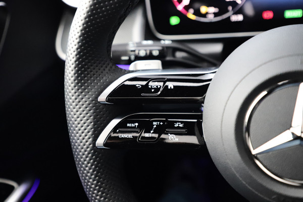 Mercedes-Benz GLC 300e AMG 4-Matic | 313PK | Pano | Keyless-go | Sfeerverlichting | Stuurwielverw. | Digital-light | Trekhaak | Distronic | 2024.