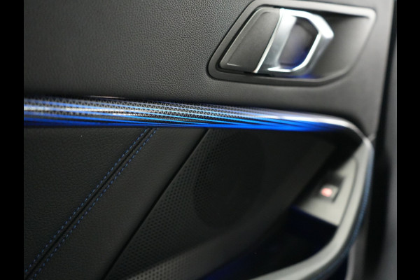 BMW 1-serie 120i M-Sport 179pk Dealer O.H. | Adaptive Cruise | Camera | LED Koplampen | Virtual | Apple Carplay | Sportstoelen & Stuur Verwarmd | Sfeerverlichting | Keyless | DAB |