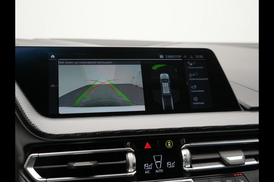 BMW 1-serie 120i M-Sport 179pk Dealer O.H. | Adaptive Cruise | Camera | LED Koplampen | Virtual | Apple Carplay | Sportstoelen & Stuur Verwarmd | Sfeerverlichting | Keyless | DAB |