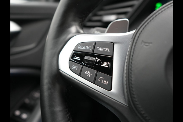BMW 1-serie 120i M-Sport 179pk Dealer O.H. | Adaptive Cruise | Camera | LED Koplampen | Virtual | Apple Carplay | Sportstoelen & Stuur Verwarmd | Sfeerverlichting | Keyless | DAB |