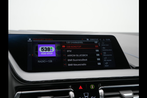 BMW 1-serie 120i M-Sport 179pk Dealer O.H. | Adaptive Cruise | Camera | LED Koplampen | Virtual | Apple Carplay | Sportstoelen & Stuur Verwarmd | Sfeerverlichting | Keyless | DAB |