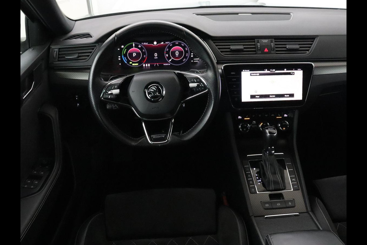 Škoda Superb 1.4 TSI iV Sportline | Trekhaak | 360 Camera | Achterbankverwarming | Adaptive cruise | Alcantara | Matrix LED | Carplay | Keyless | Sportstoelen | Memory | Navigatie | Stuurverwarming | PHEV | Plug In