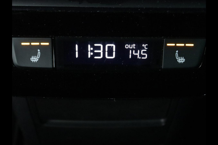 Škoda Superb 1.4 TSI iV Sportline | Trekhaak | 360 Camera | Achterbankverwarming | Adaptive cruise | Alcantara | Matrix LED | Carplay | Keyless | Sportstoelen | Memory | Navigatie | Stuurverwarming | PHEV | Plug In