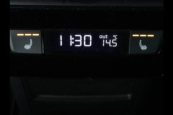 Škoda Superb 1.4 TSI iV Sportline | Trekhaak | 360 Camera | Achterbankverwarming | Adaptive cruise | Alcantara | Matrix LED | Carplay | Keyless | Sportstoelen | Memory | Navigatie | Stuurverwarming | PHEV | Plug In