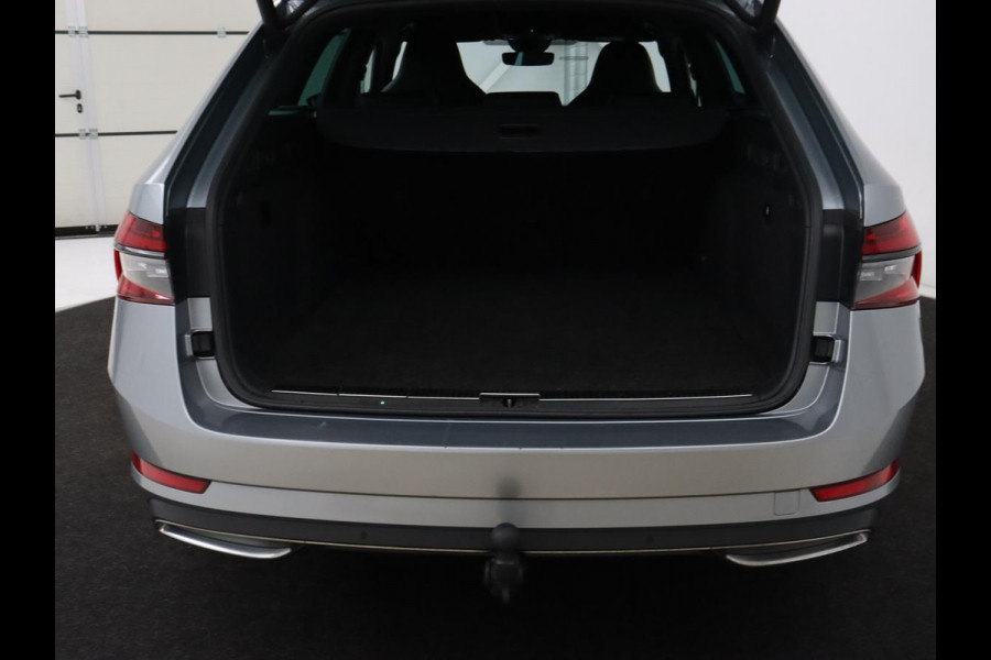 Škoda Superb 1.4 TSI iV Sportline | Trekhaak | 360 Camera | Achterbankverwarming | Adaptive cruise | Alcantara | Matrix LED | Carplay | Keyless | Sportstoelen | Memory | Navigatie | Stuurverwarming | PHEV | Plug In